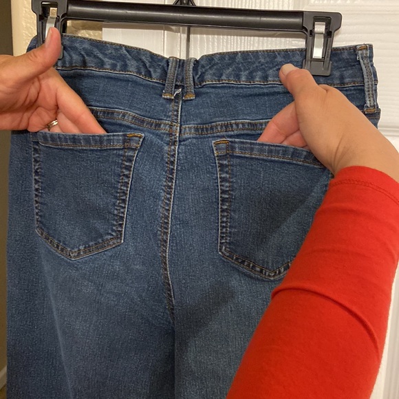 Gloria Vanderbilt Shorts Dark Denim wash - Picture 4 of 7